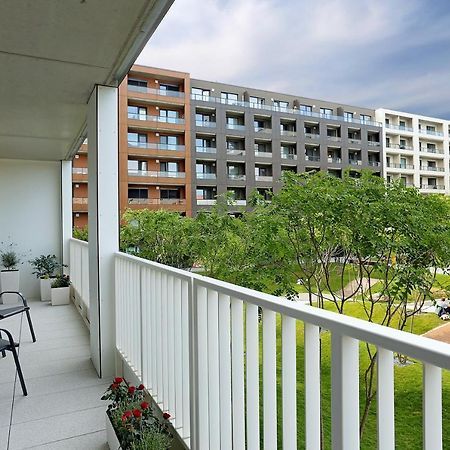 Modern Apartment Near The City Centre Urban Bratislava Exterior foto