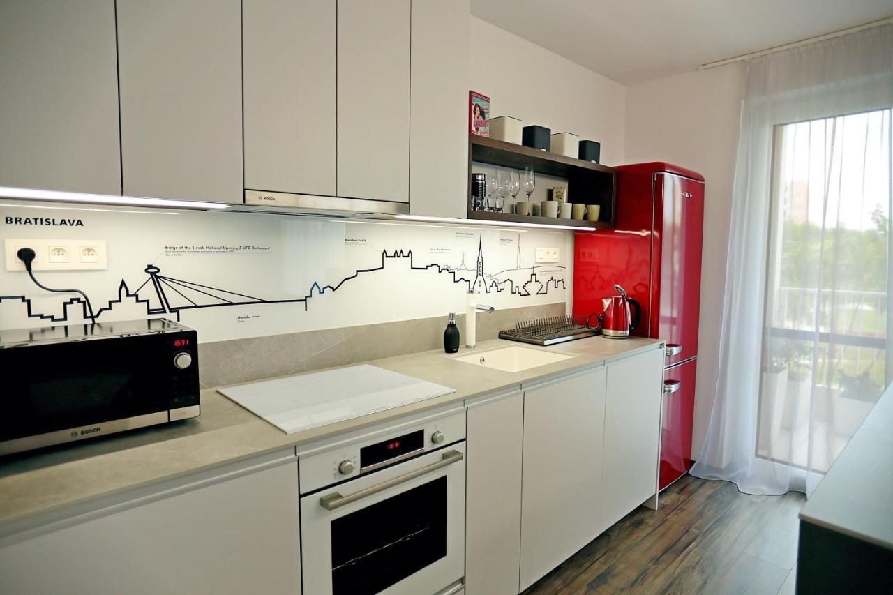 Modern Apartment Near The City Centre Urban Bratislava Exterior foto